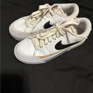 Women’s Court Legacy Lift Platform Shoes